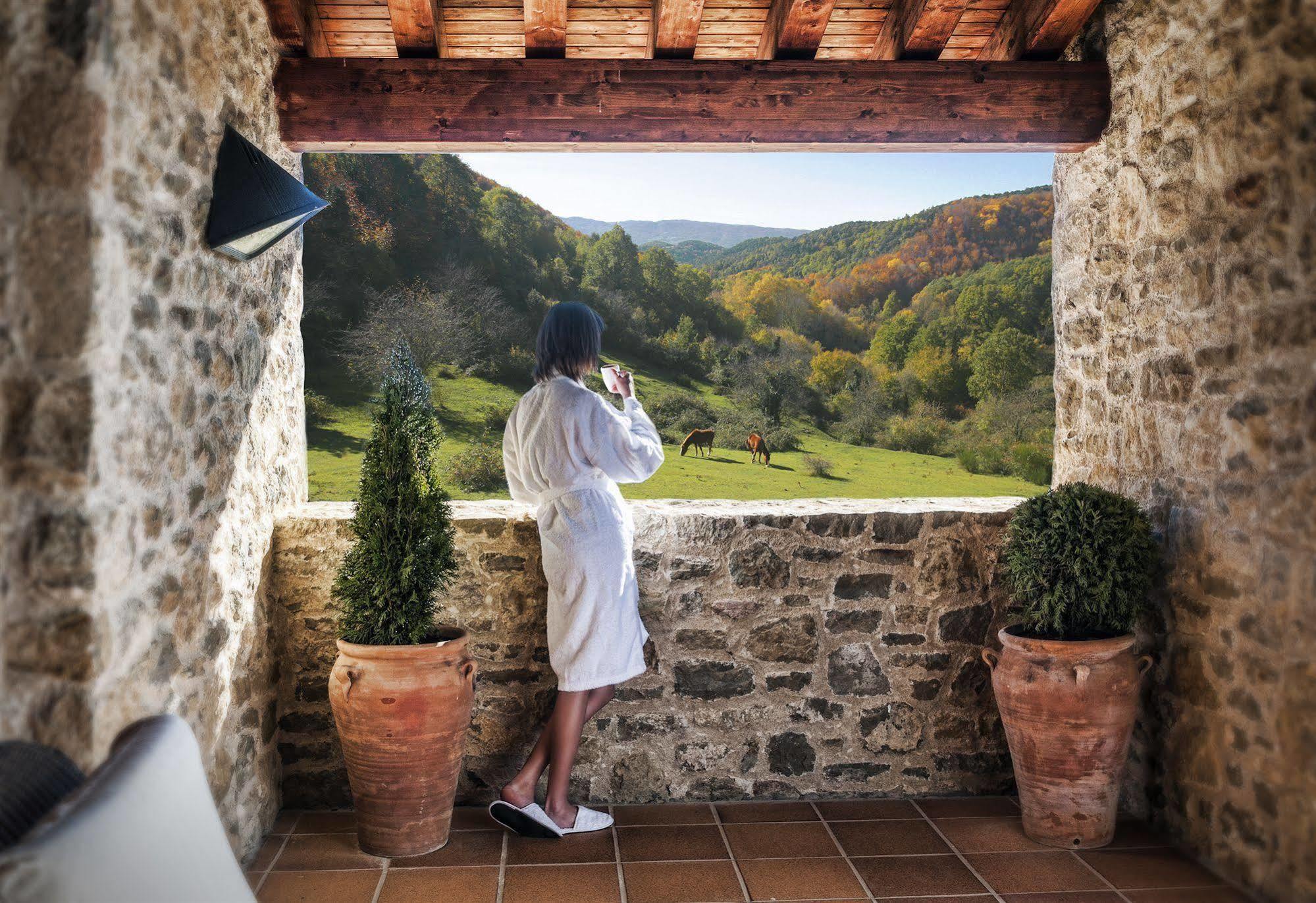 Hotel Restaurante El Ventos Sant Felíu de Pallarols Exteriér fotografie